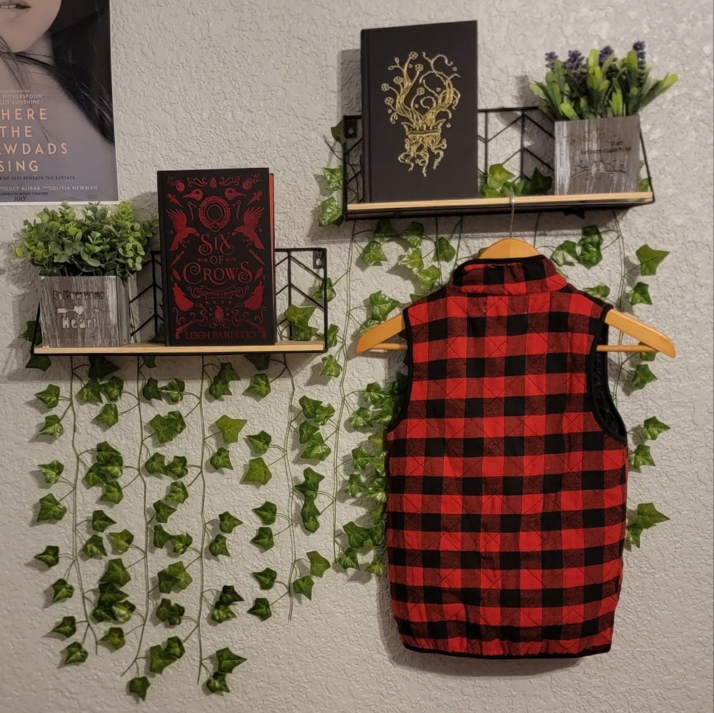 Vest - Picture 5 of 5